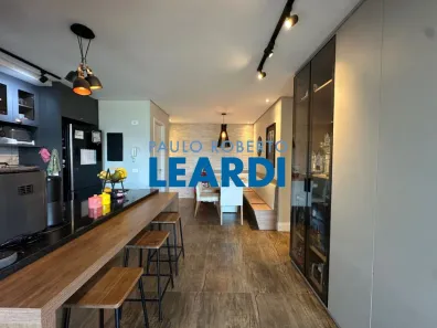 Apartamento com 2 Quartos à venda, 79m² no Vila Anastácio, São Paulo