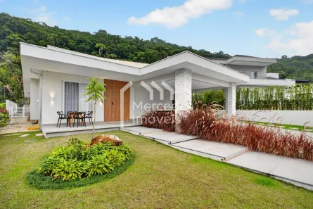 Casa de Condomínio com 3 Quartos à venda, 250m² no Ariribá, Balneário Camboriú