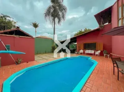 Casa com 3 Quartos à venda, 230m² no Santa Amélia, Belo Horizonte