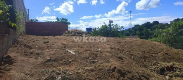Lote/Terreno à venda, 180m² no Campinho da Serra I, Serra