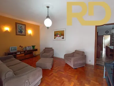 Casa com 3 Quartos para alugar, 155m² no Esplanada, Belo Horizonte