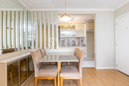 Apartamento com 3 Quartos para alugar, 68m² no Pinheirinho, Curitiba
