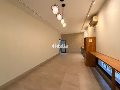 Ponto Comercial com 7 Quartos para alugar, 309m² no Martins, Uberlândia