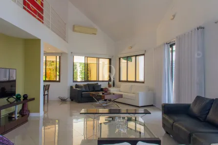 Casa com 8 Quartos à venda, 493m² no Charitas, Niterói