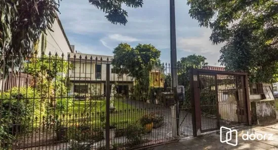 Casa com 5 Quartos à venda, 250m² no Santa Maria Goretti, Porto Alegre