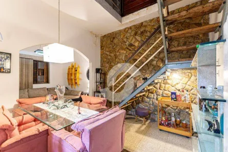 Casa com 4 Quartos à venda, 300m² no Ponta D'Areia, Niterói