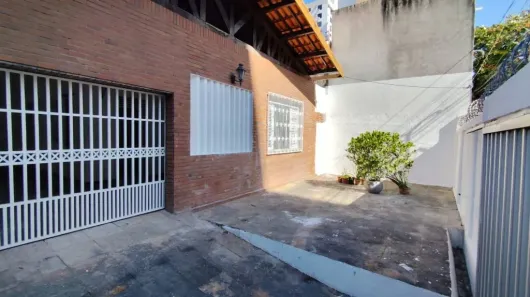 Casa com 3 Quartos para alugar, 154m² no Dionisio Torres, Fortaleza