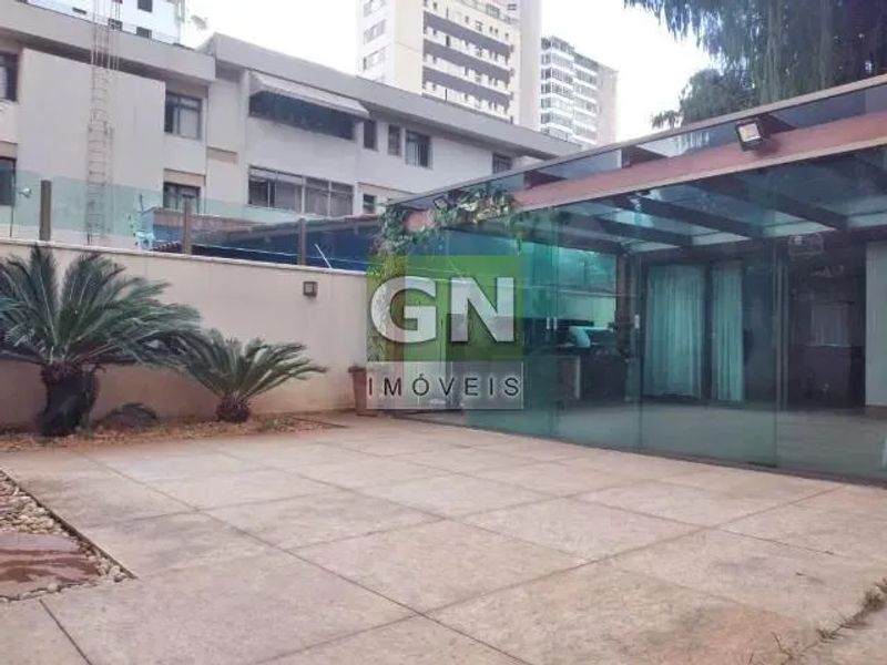 Apartamento com 4 quartos — Serra, Belo Horizonte