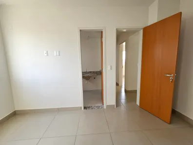 Apartamento com 3 Quartos para alugar, 48m² no Parque Oeste Industrial, Goiânia