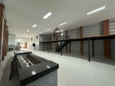 Ponto Comercial para alugar, 387m² no São João, Porto Alegre