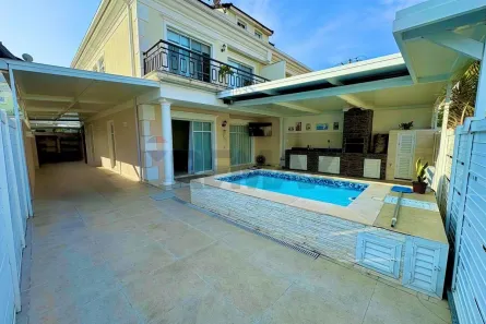 Casa de Condomínio com 4 Quartos à venda, 213m² no Recreio dos Bandeirantes, Rio de Janeiro