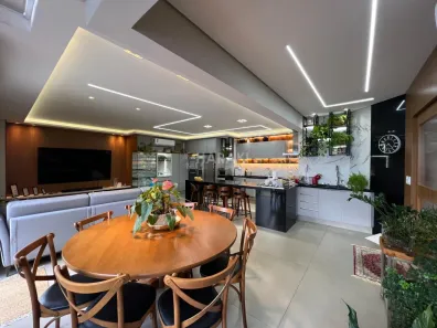 Apartamento com 4 Quartos à venda, 228m² no Zona 07, Maringá