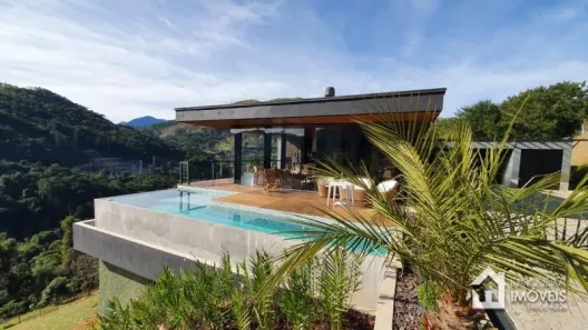 Casa de Condomínio com 4 Quartos para alugar, 300m² no Araras, Petrópolis