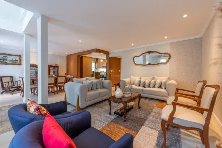 Casa com 3 Quartos à venda, 230m² no Vila Assunção, Porto Alegre