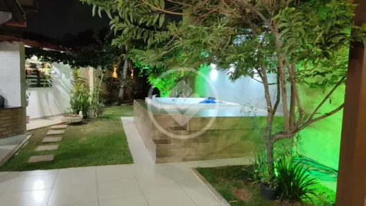 Casa com 3 Quartos à venda, 280m² no Maria Eugênia, Araguari