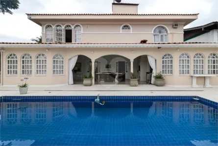 Sobrado com 5 Quartos à venda, 700m² no Jardim Everest, São Paulo