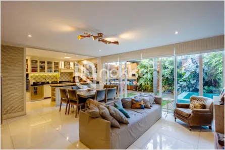 Casa de Condomínio com 4 Quartos à venda, 300m² no Jardim Cordeiro, São Paulo
