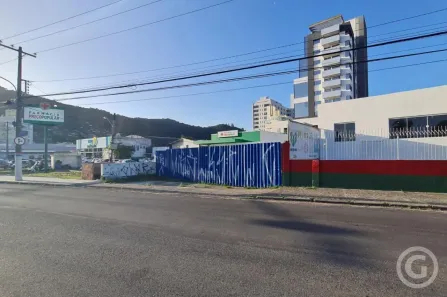 Ponto Comercial para alugar, 204m² no Saco dos Limões, Florianópolis
