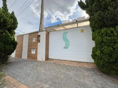 Casa com 3 Quartos à venda, 208m² no Vila Santa Catarina, Americana