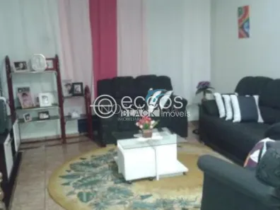 Imóvel Comercial à venda, 205m² no Tibery, Uberlândia