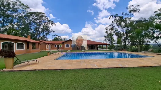 Fazenda/Sítio com 5 Quartos à venda, 1400m² no Centro, Itu