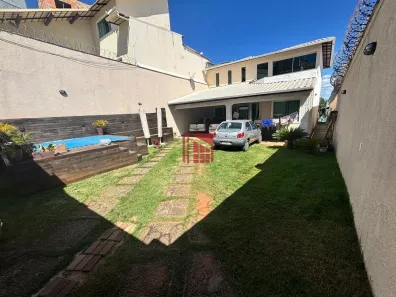 Casa com 3 Quartos para alugar, 400m² no Cândida Ferreira, Contagem