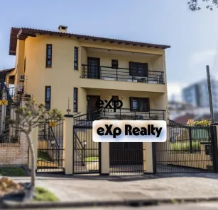 Casa com 4 Quartos à venda, 395m² no Jardim Itu, Porto Alegre