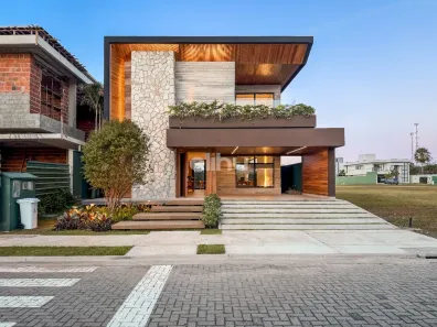 Casa de Condomínio com 4 Quartos à venda, 322m² no Centro, Eusébio