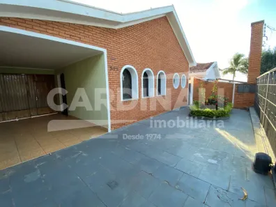 Casa com 3 Quartos à venda, 210m² no Vila Harmonia, Araraquara