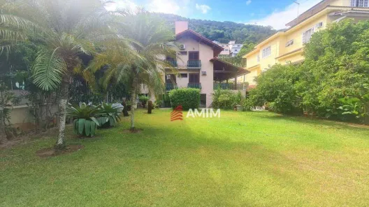 Casa de Condomínio com 3 Quartos à venda, 360m² no Piratininga, Niterói