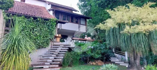Casa com 4 Quartos à venda, 220m² no Vila Progresso, Niterói
