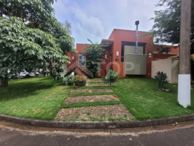 Casa de Condomínio com 3 Quartos para venda ou aluguel, 200m² no Residencial Samambaia, São Carlos