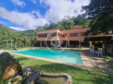 Casa com 6 Quartos à venda, 10000m² no Itaipava, Petrópolis