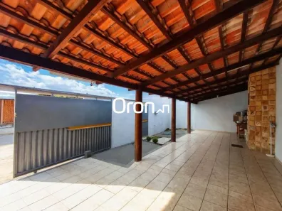 Casa com 3 Quartos à venda, 232m² no Vila Isaura, Goiânia