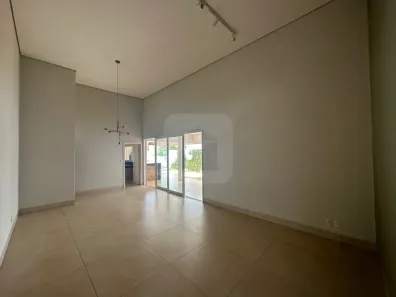 Casa de Condomínio com 3 Quartos para alugar, 250m² no Nova Uberlândia, Uberlândia