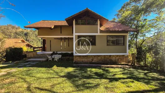 Casa com 3 Quartos à venda, 257m² no Corrêas, Petrópolis