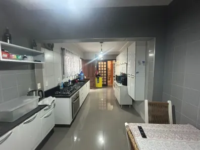 Casa com 3 Quartos à venda, 229m² no Ferreira, São Paulo