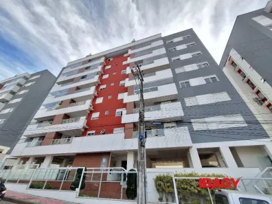 Apartamento com 2 Quartos para alugar, 86m² no Praia Comprida, São José