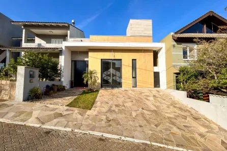 Casa de Condomínio com 3 Quartos à venda, 174m² no Hípica, Porto Alegre