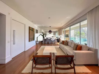 Apartamento com 3 Quartos para alugar, 157m² no Cambuí, Campinas