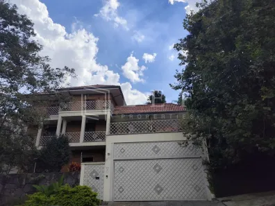 Casa com 5 Quartos para alugar, 810m² no Jardim Guedala, São Paulo