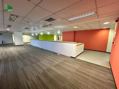 Sala Comercial para alugar, 748m² no Vila da Serra, Nova Lima