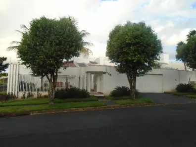 Ponto Comercial com 4 Quartos para alugar, 575m² no Morada da Colina, Uberlândia