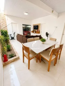 Casa com 3 Quartos à venda, 300m² no Parque Piauí, Teresina