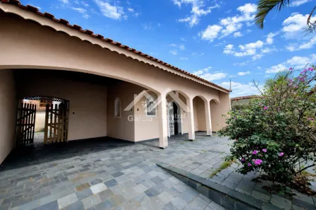 Casa com 3 Quartos à venda, 160m² no Jardim Icaraiba, Peruíbe