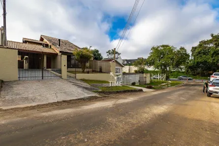 Casa com 3 Quartos à venda, 230m² no Campina do Siqueira, Curitiba