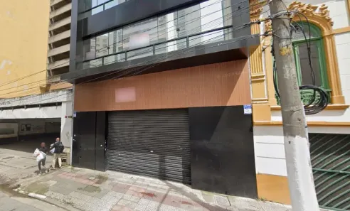 Ponto Comercial para alugar, 900m² no Santa Efigênia, São Paulo