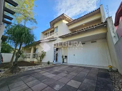 Casa com 5 Quartos para alugar, 420m² no Marechal Rondon, Canoas