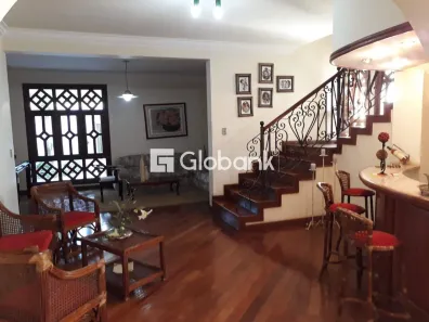 Casa com 6 Quartos à venda, 360m² no Ibituruna, Montes Claros