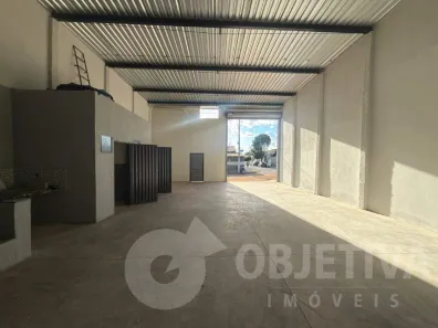 Galpão/Depósito/Armazém para alugar, 404m² no Nossa Senhora das Graças, Uberlândia